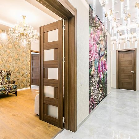 Sweet Home 6 Vip At Rustaveli Avenue Tiflis Exterior foto