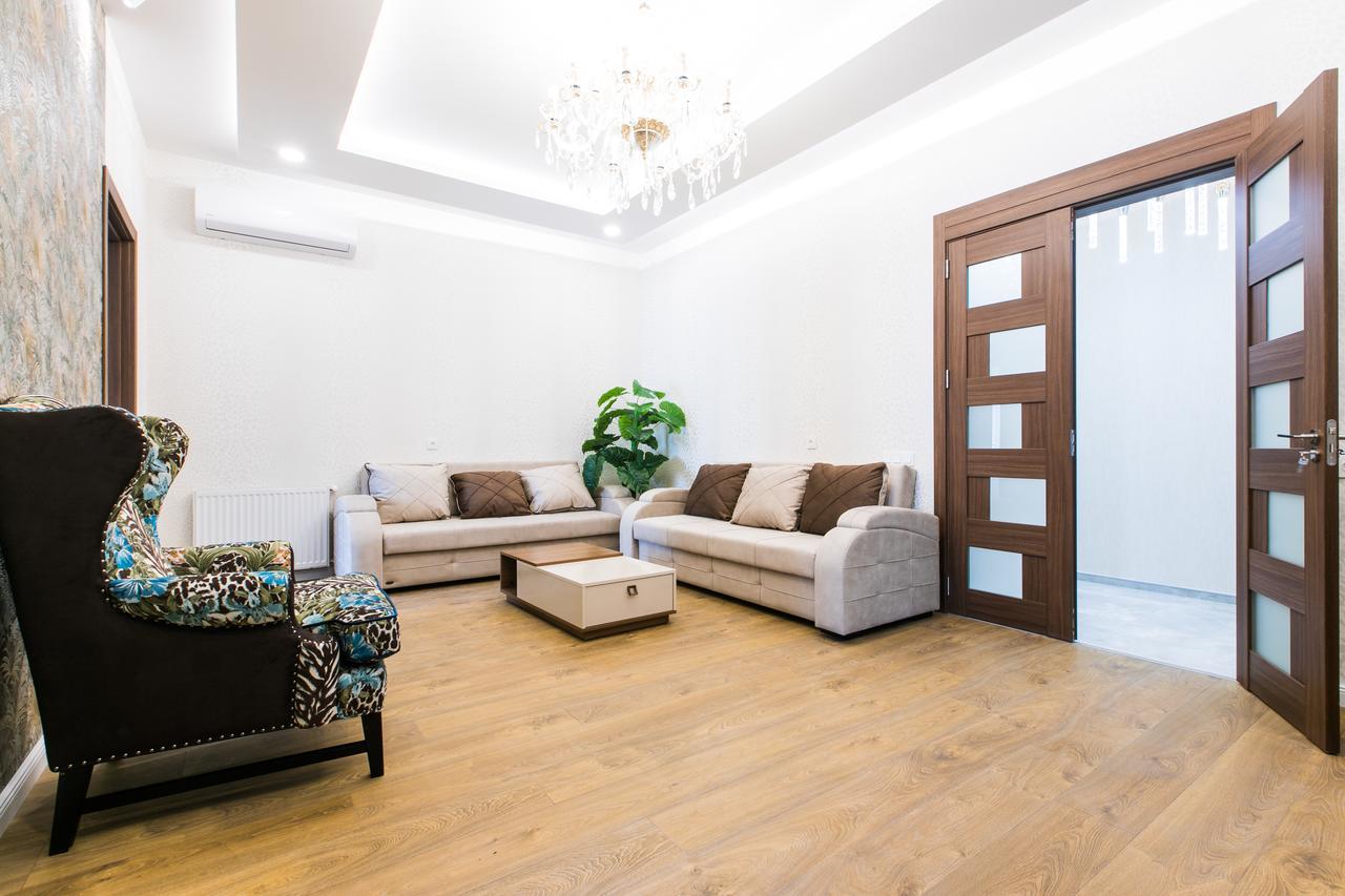 Sweet Home 6 Vip At Rustaveli Avenue Tiflis Exterior foto