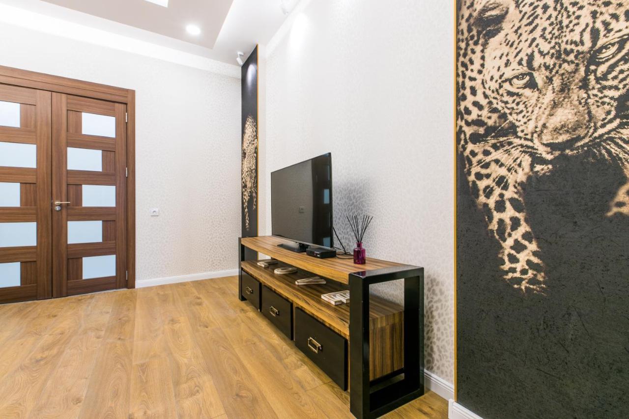 Sweet Home 6 Vip At Rustaveli Avenue Tiflis Exterior foto