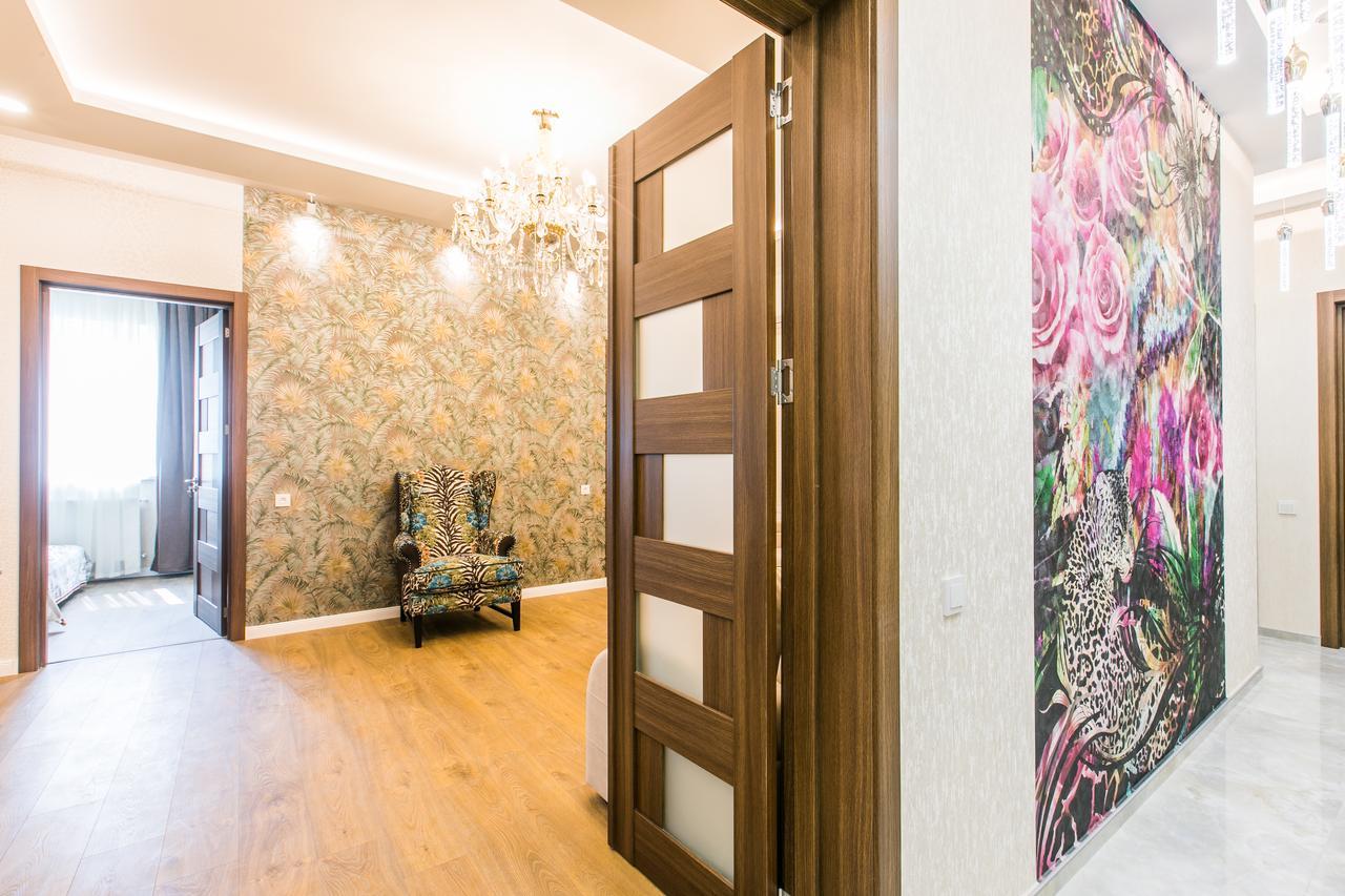 Sweet Home 6 Vip At Rustaveli Avenue Tiflis Exterior foto