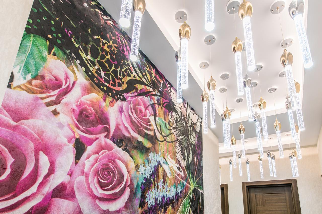 Sweet Home 6 Vip At Rustaveli Avenue Tiflis Exterior foto